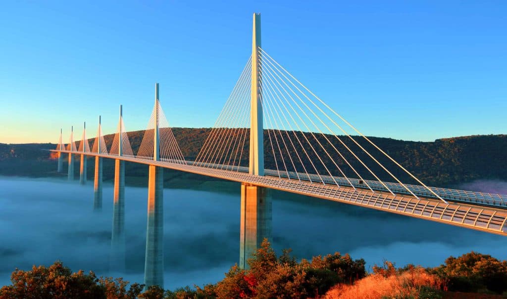 Vibrez plus haut ! L’emblématique Course Eiffage du Viaduc de Millau (23,7 km)